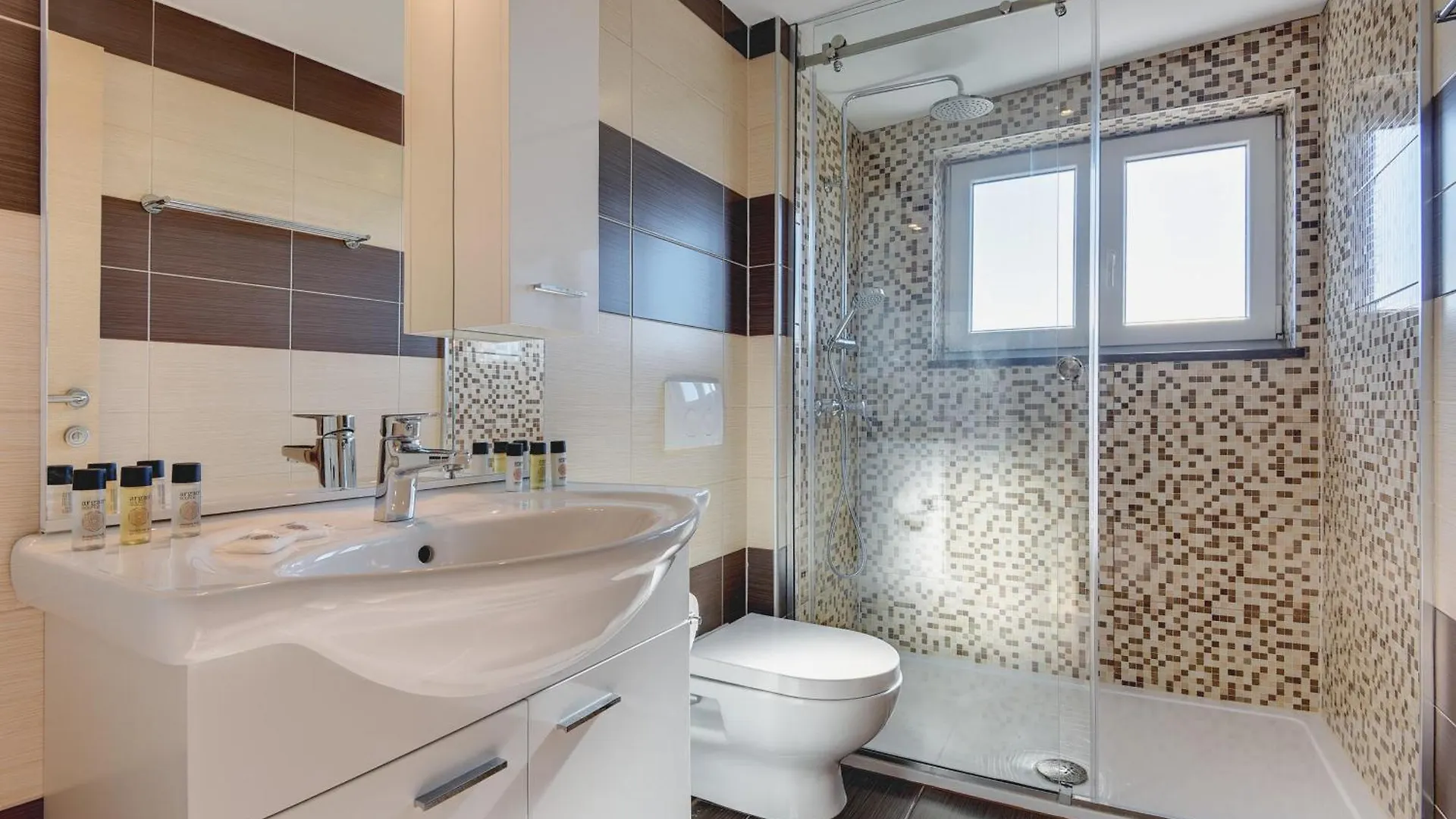 Villa Klen For 15 People Near Pula With Jacuzzi And Children Playgorund Kroatien