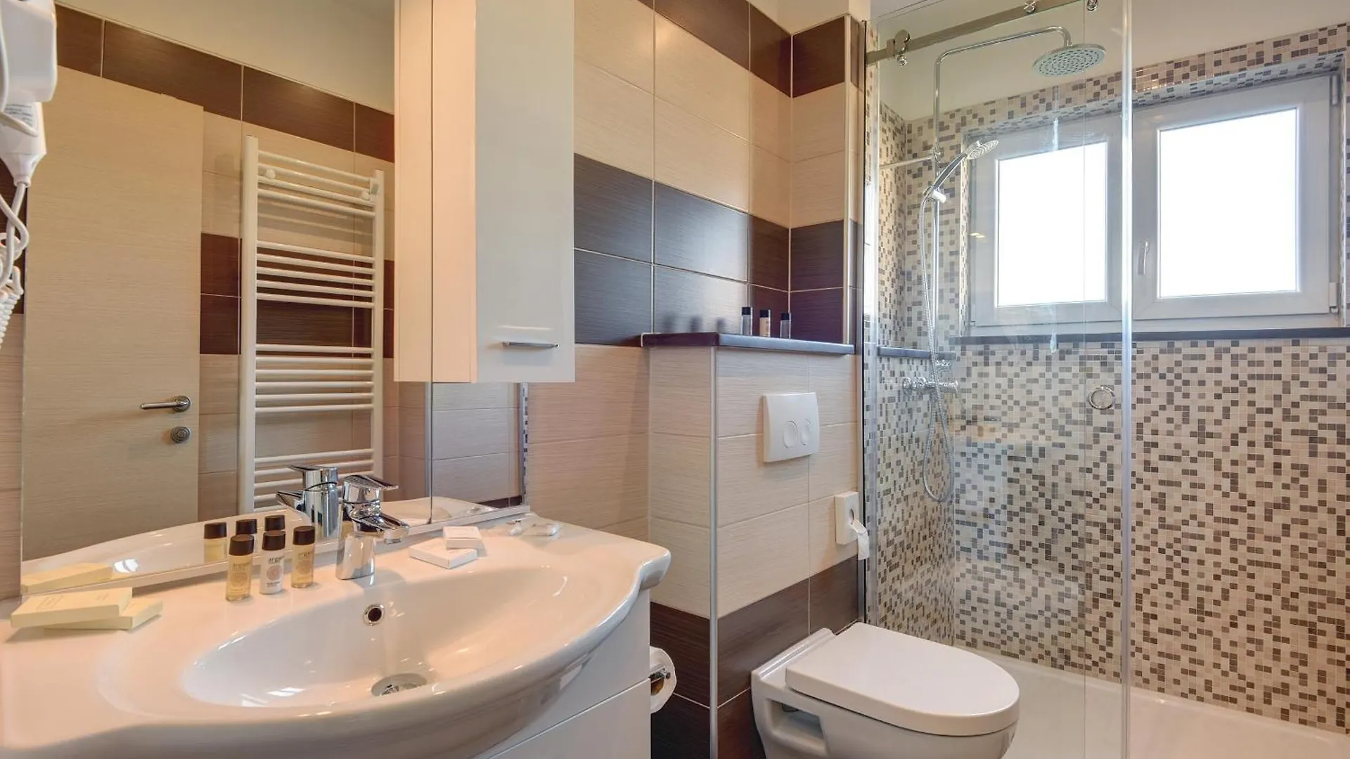 Villa Klen For 15 People Near Pula With Jacuzzi And Children Playgorund