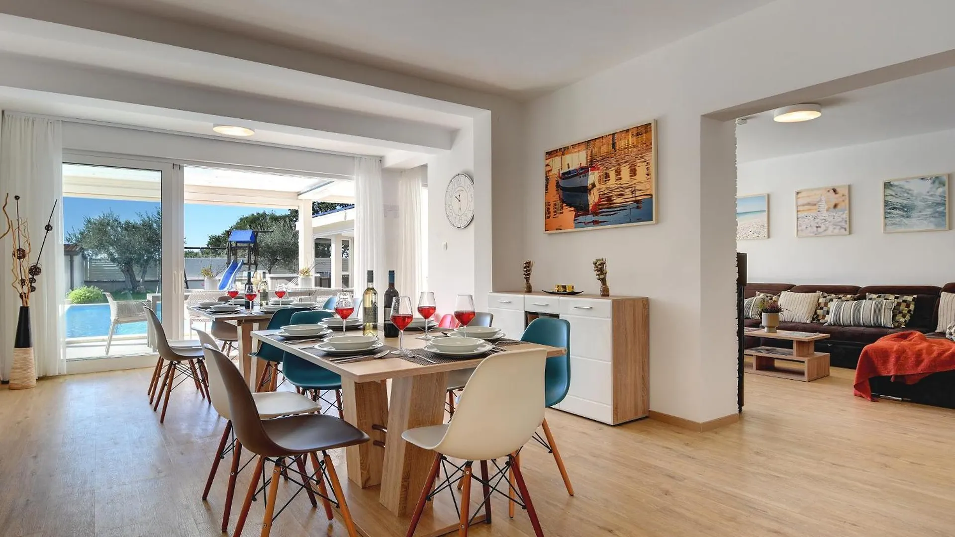 Villa Klen For 15 People Near Pula With Jacuzzi And Children Playgorund