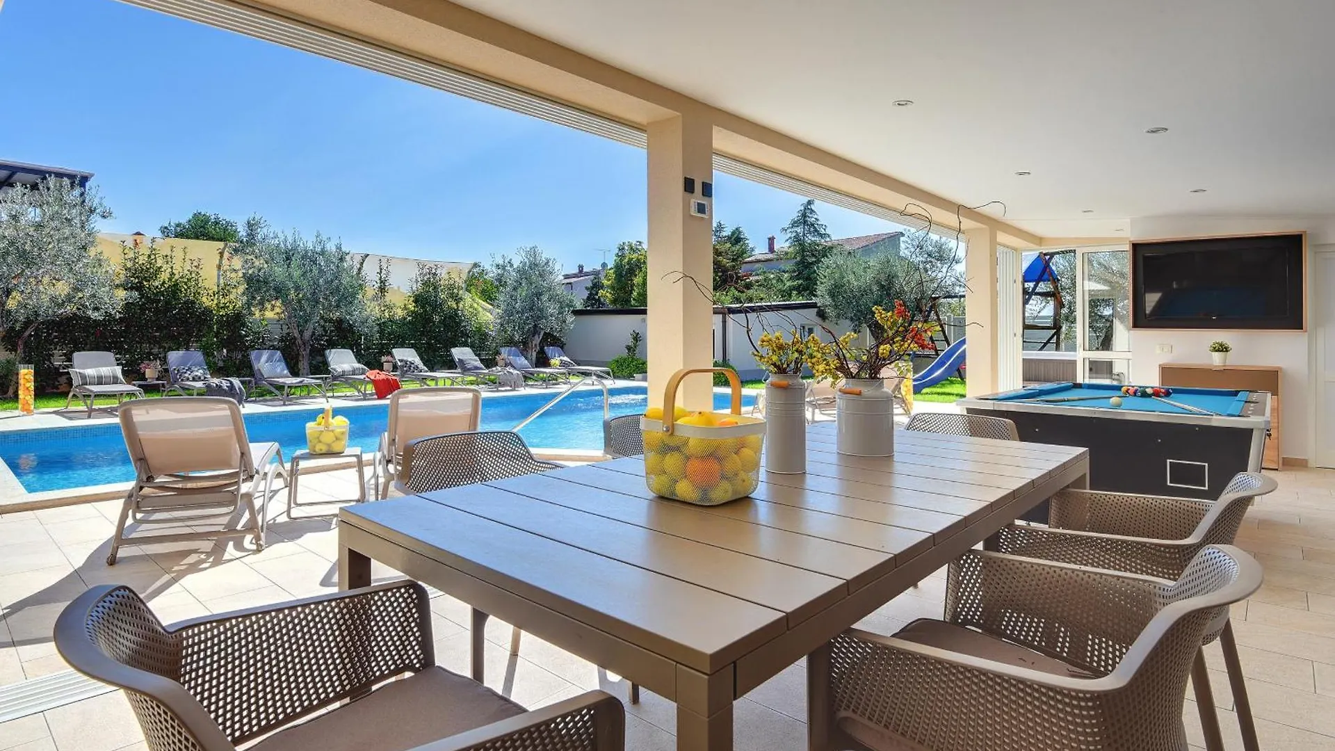 Villa Klen For 15 People Near Pula With Jacuzzi And Children Playgorund Kroatien