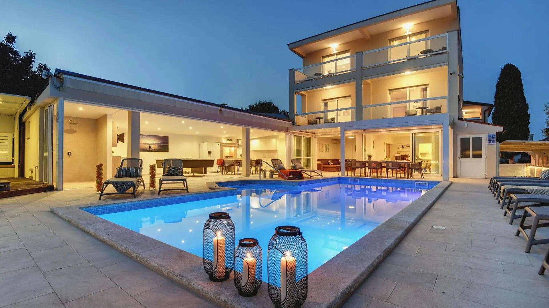 Villa Klen For 15 People Near Pula With Jacuzzi And Children Playgorund 0*,  Kroatien