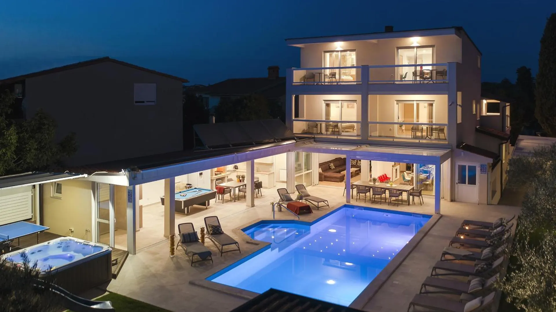 Villa Klen For 15 People Near Pula With Jacuzzi And Children Playgorund