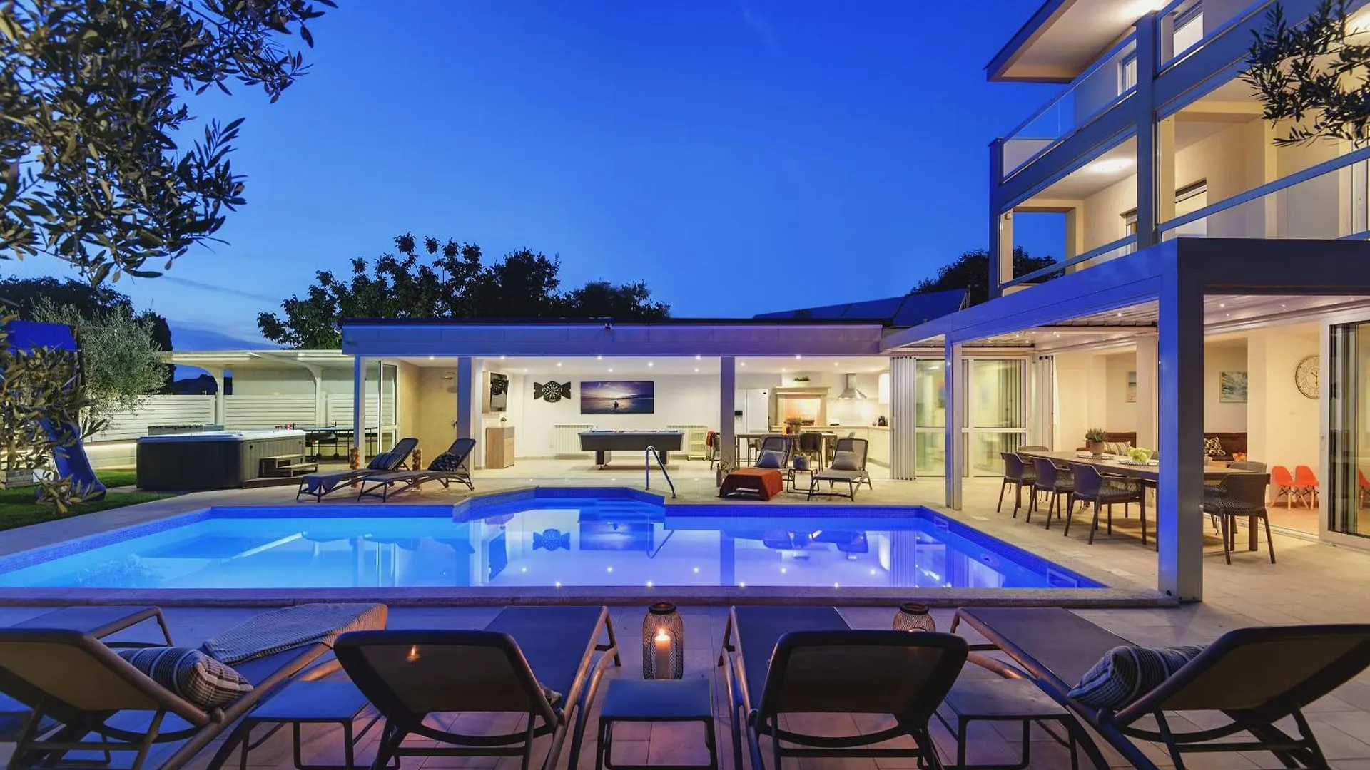 Villa Klen For 15 People Near Pula With Jacuzzi And Children Playgorund Kroatien