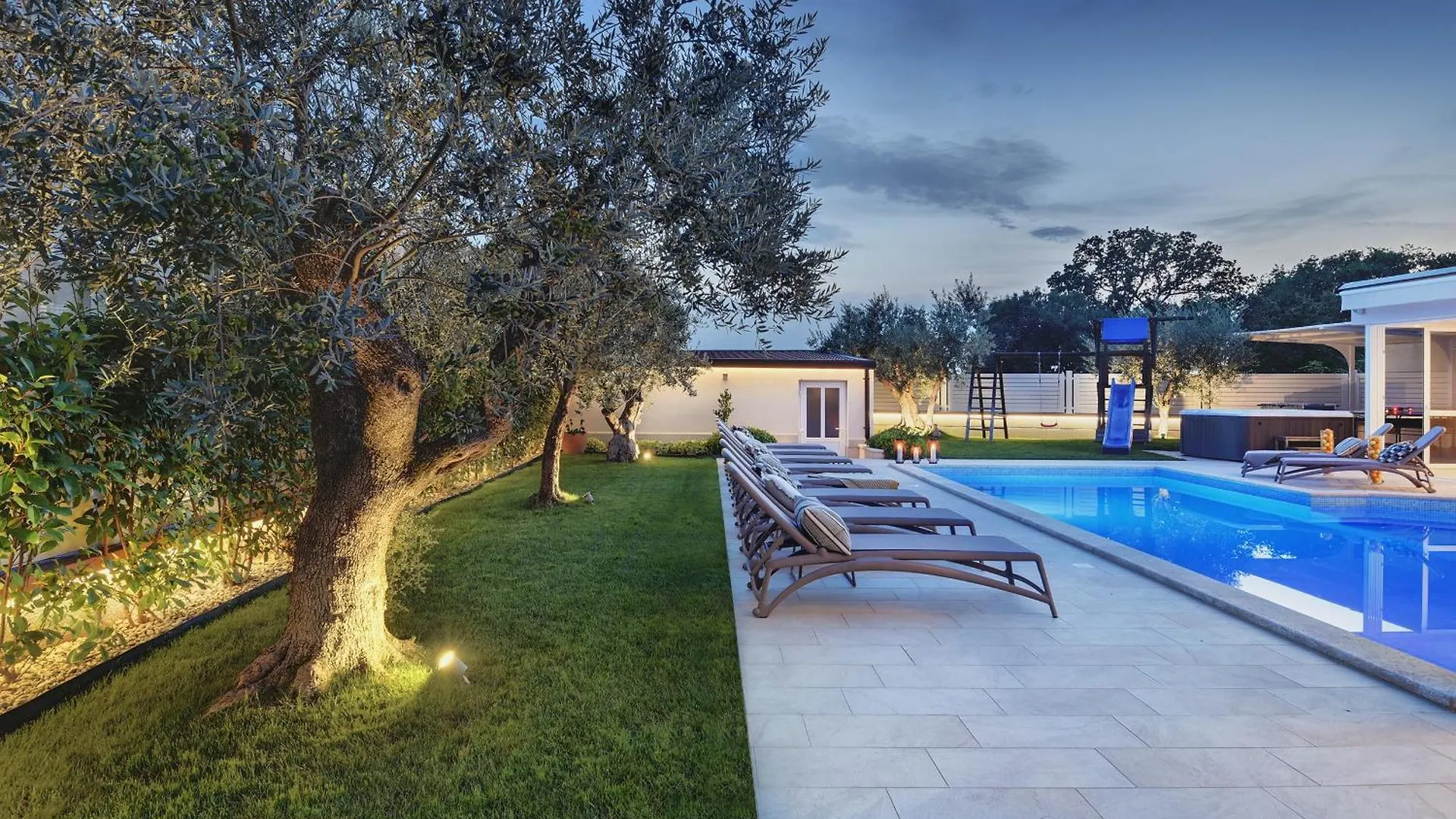 Villa Klen For 15 People Near Pula With Jacuzzi And Children Playgorund